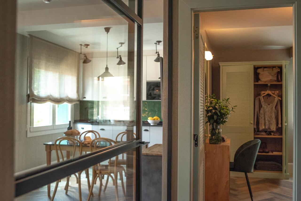 Apartamentos Boutique Fuente Real Комилас Екстериор снимка