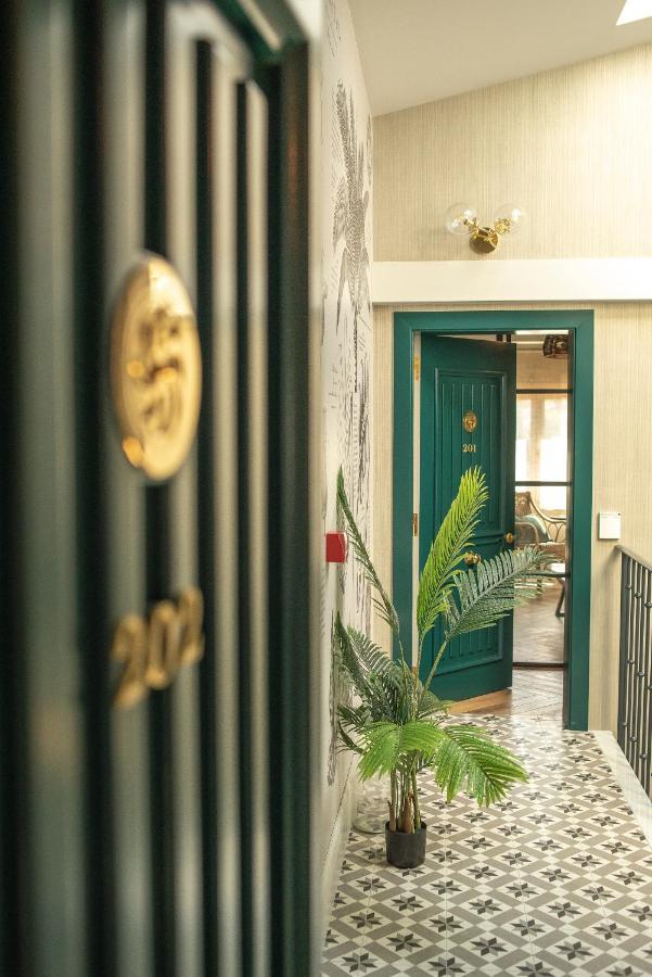 Apartamentos Boutique Fuente Real Комилас Екстериор снимка